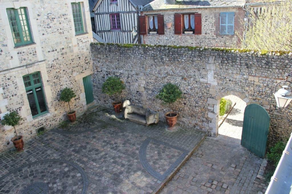 Fenetres Sur Cour - Centre Historique - Apartment Honfleur Exterior photo